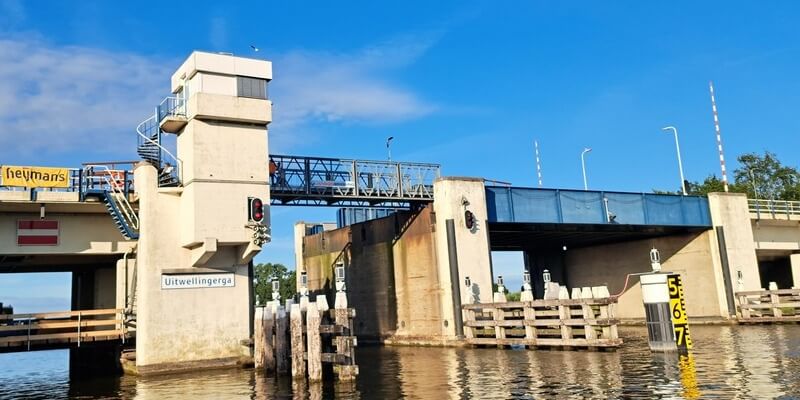 Fietsbrug Uitwellingerga